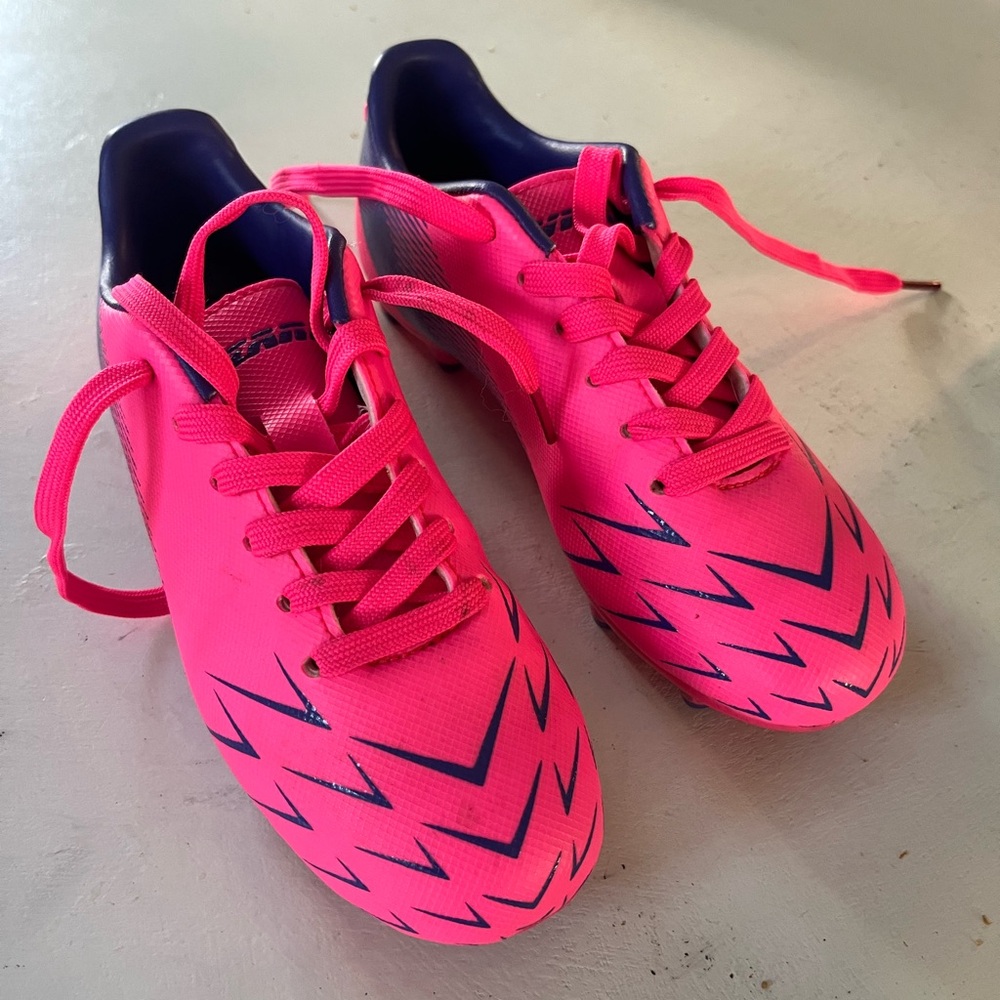 Kids Pink cleats
